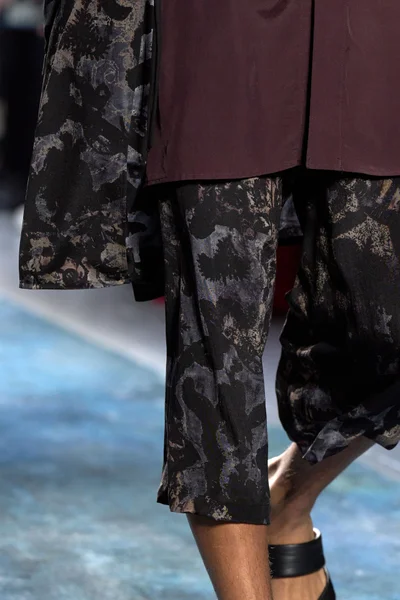 Look 32